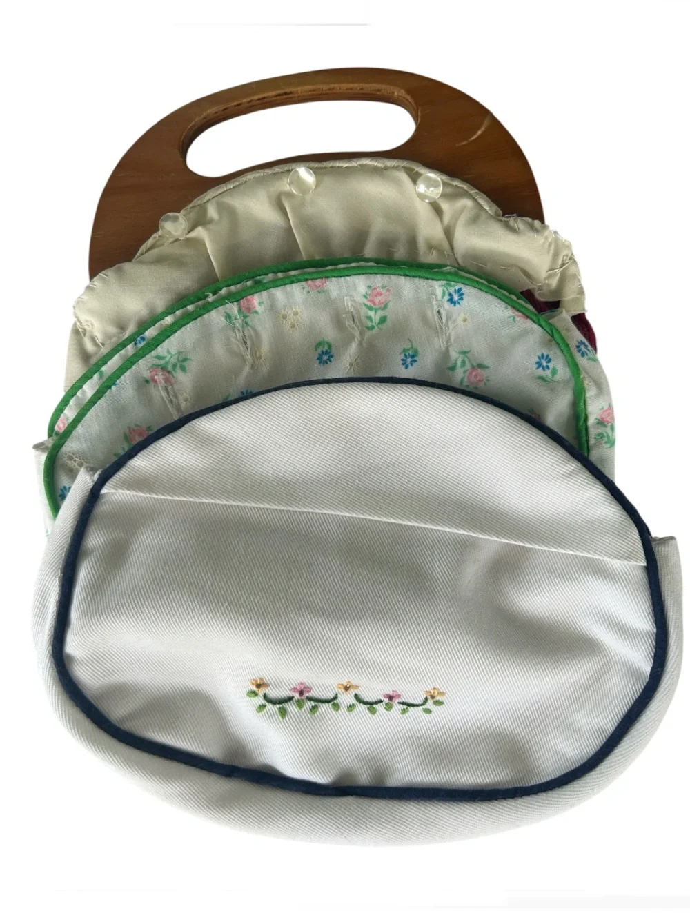 Vintage White Floral Embroidered Clutch with Wooden Handle